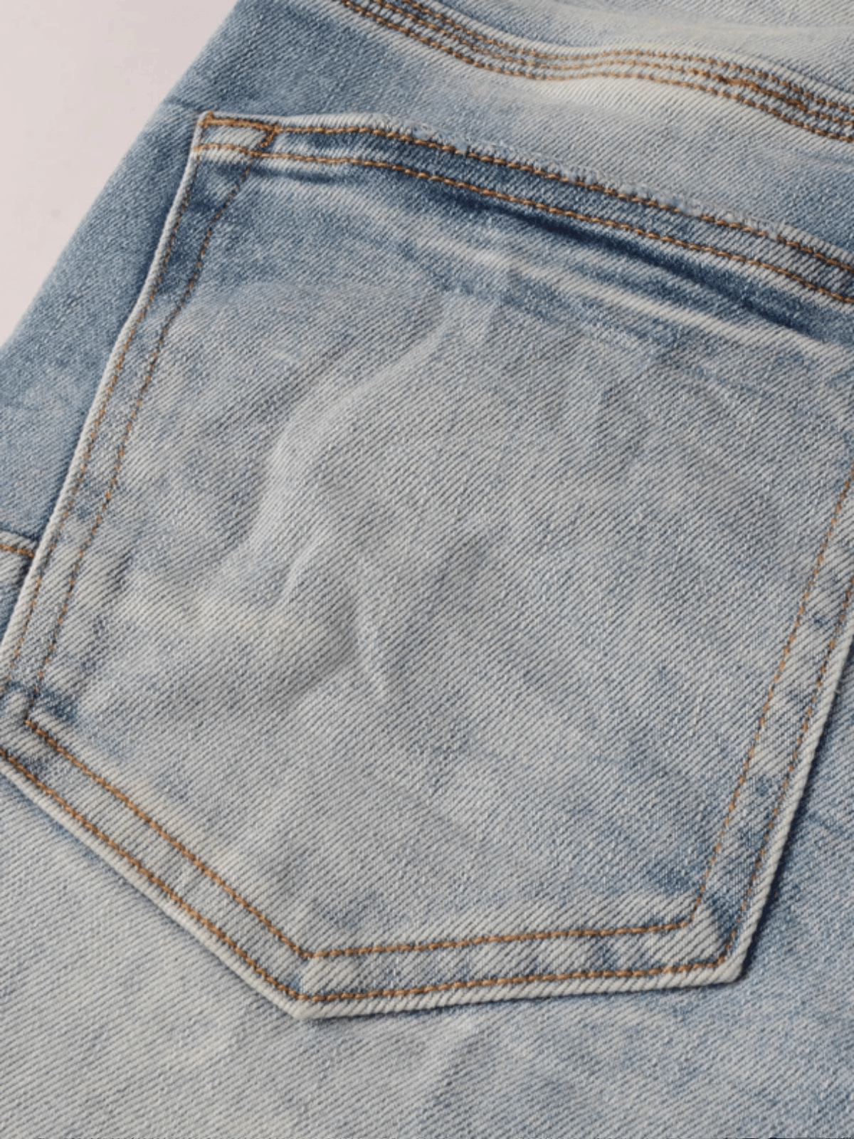 Light Washed Classic Jeans